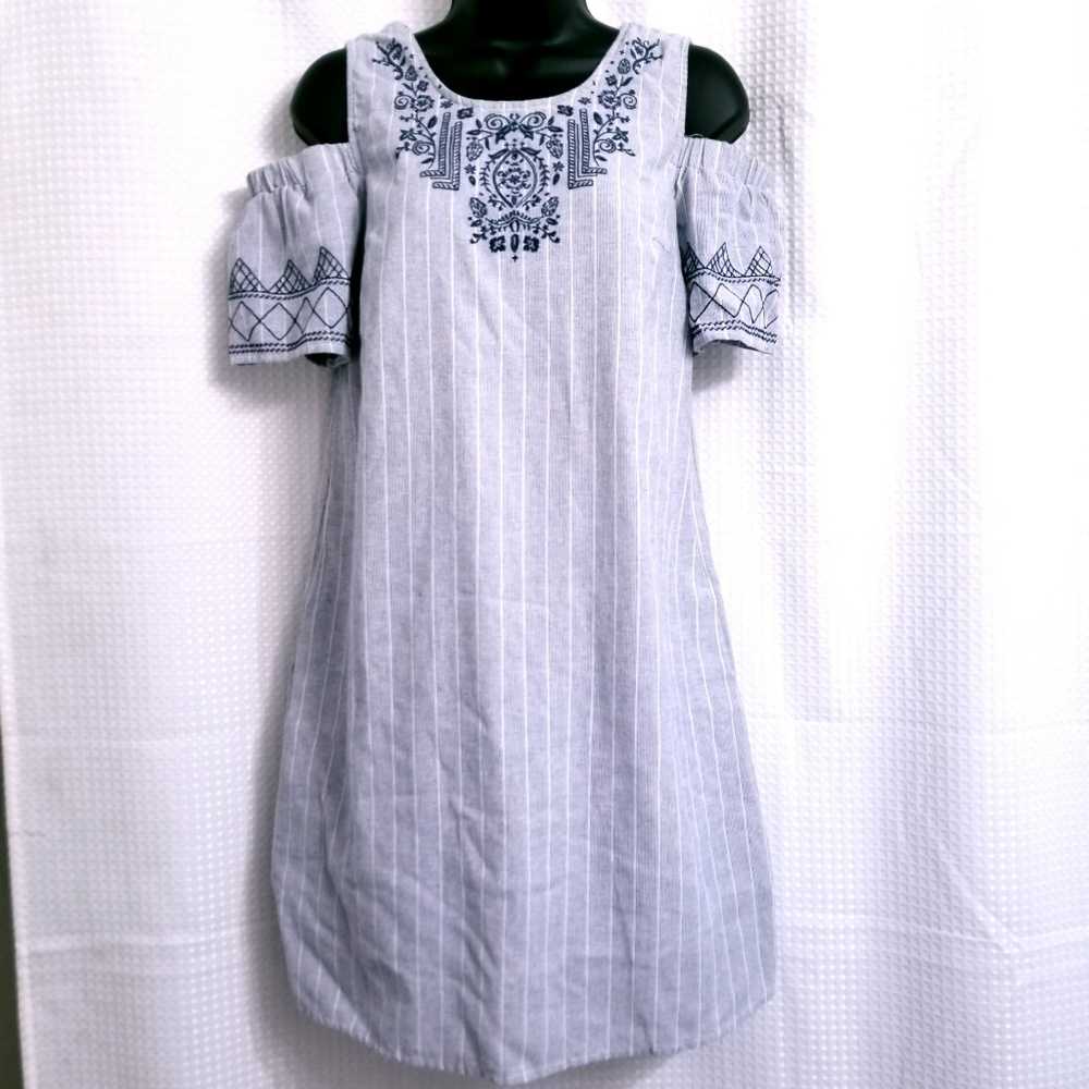 Knox Rose Embroidered Cold Shoulder Dress